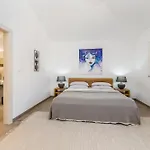 Zora