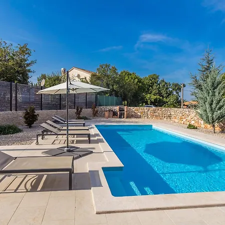 Zora 度假居 Rasopasno