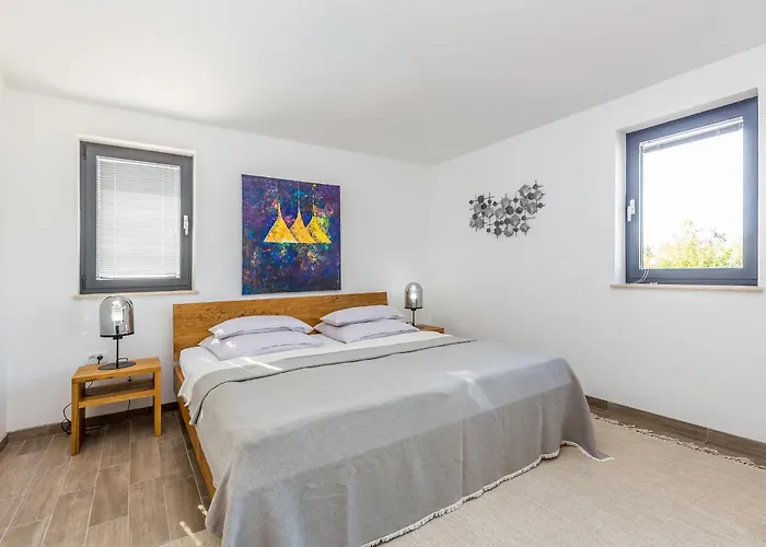 Ferienhaus Zora Rasopasno