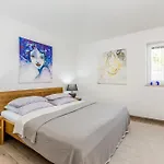 Zora Holiday home